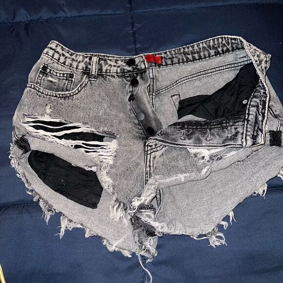 Signature 8 black acid wash distressed denim shorts high waist 5 button size M p - Picture 4 of 5